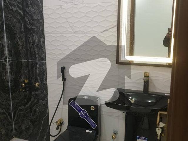250 Sq. Yards Brand New Ground Floor Portion With Separate Parking And Entrance Ultra Luxury Modern In VIP Block 1 Gulshan