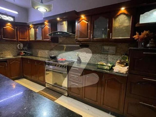250 Sq. Yards Pair Bungalow For Sale In Clifton Block 5 Prime & Secure Location. Clifton Block 5