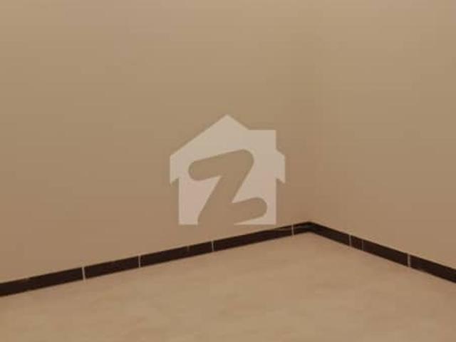 250 Yard Bangalow Basement Ground +1 Offer For Commercial Use On Shahrah E Faisal
