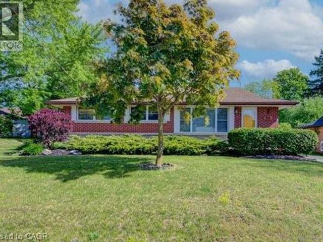 251 Union Street E, Waterloo, ON, N2J 1E3 house for sale | Listing ID 40836 | Royal LePage