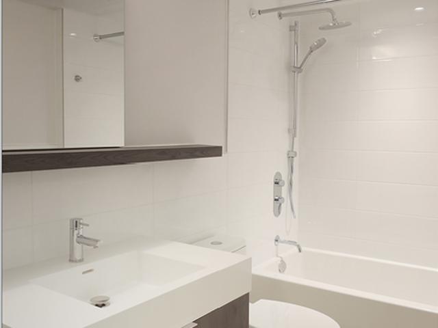 2525 Rue Bathurst Bachelor