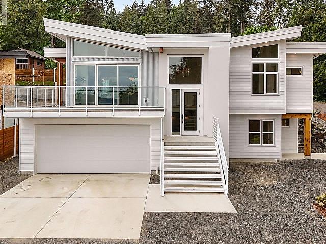 2528 Mill Bay Rd Mill Bay, British Columbia