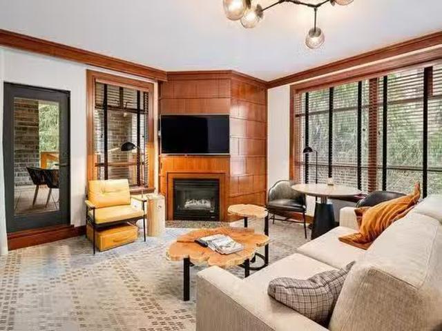 252 4591 Blackcomb Way, Whistler, BC, V8E 0Y4 Single Family.