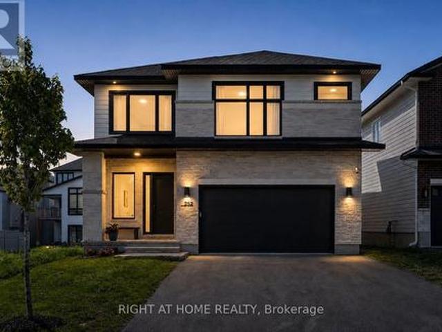 252 Ketchikan Crescent, Ottawa, ON, K2T 0S2 house for sale | Listing ID X13558 | Royal LePage