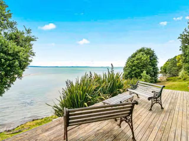 252A Big Bay Road, Awhitu, Franklin