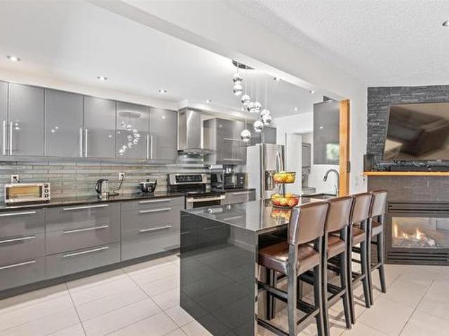 2535 Gordon Avenue, Port Coquitlam, BC, V3C 3Z3 townhouse for sale | Listing ID R2988 | Royal LePage