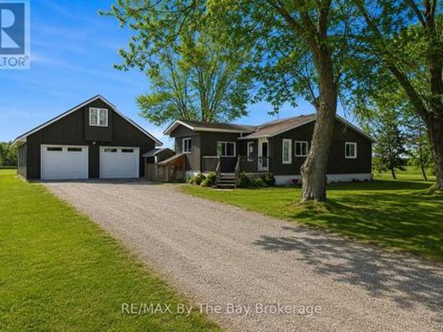 2533 Flos 3 Road W, Springwater, ON, L0L 2K0 house for sale | Listing ID S13495 | Royal LePage