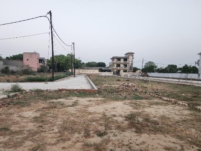 253 Sq.Yd. Plot in Knowledge Park V Greater Noida Listing ID: #9649