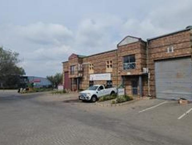 253sqm warehouse unit to lease in co.