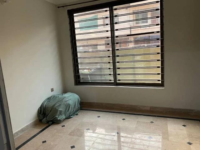 25*40 double story House for sale in sector G 13 Islamabad extreme out class location. Islamabad G 13 ID 94058