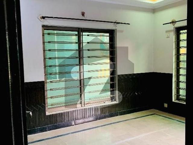 25*40 4 Marla Double Story Street Corner Full House Available For Rent G 13/1