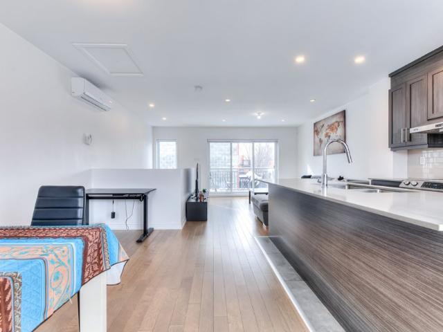 2541 Rue de Rouen #203, Montréal Ville Marie, H2K1M5