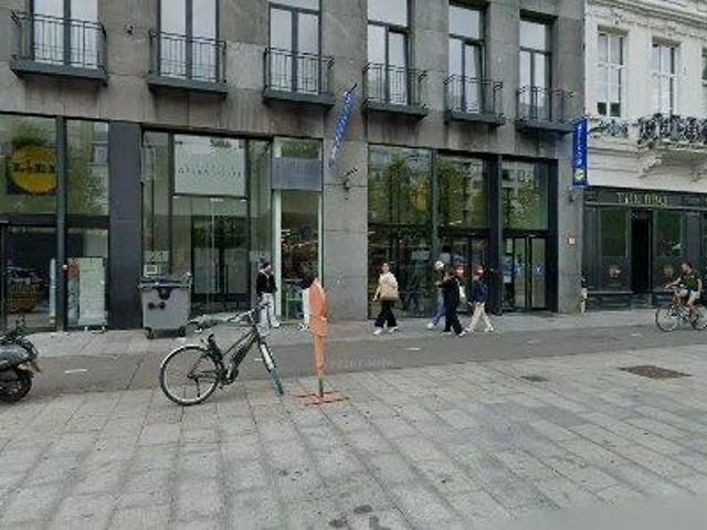 254 360 m2 office space for rent in Stad Antwerp