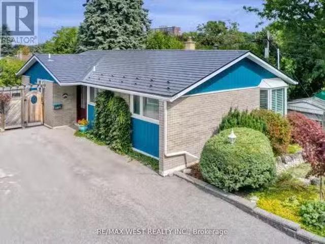 254 Confederation Drive, Toronto, ON, M1G 1B5 house for sale.