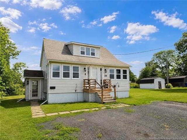 255 Church St, Bathurst, NB, E2A 1J8 house for sale | Listing ID NB142728 | Royal LePage