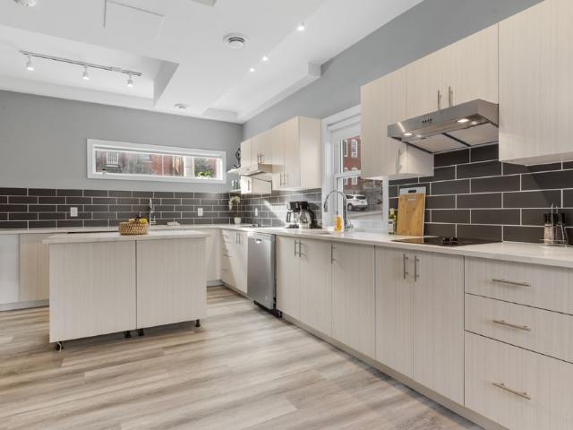 255 Somerset Street East 9