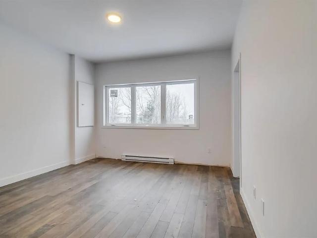 255 Rue De La Frégate Gatineau Super Appartement 4 1/2 + Bureau