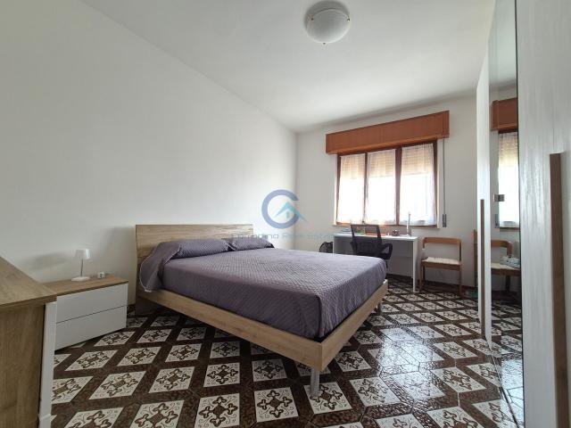 2564 Stanza In appartamento in affitto a Catanzaro Catanzaro Lido