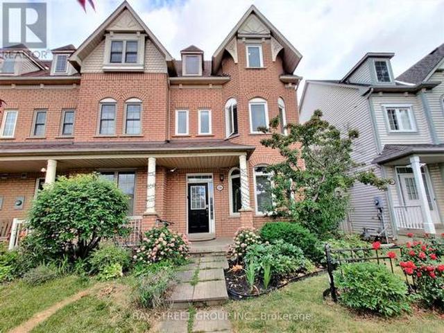 256 Glenashton Drive, Oakville, ON, L6H 6H5 house for sale | Listing ID W13466 | Royal LePage
