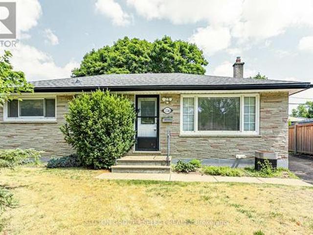 256 Tweedsmuir Avenue, London East O, ON, N5W 1L3 house for sale | Listing ID X13592 | Royal LePage