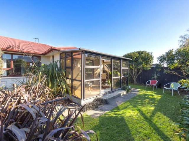 2/57 Reynolds Avenue, Bishopdale, Christchurch City