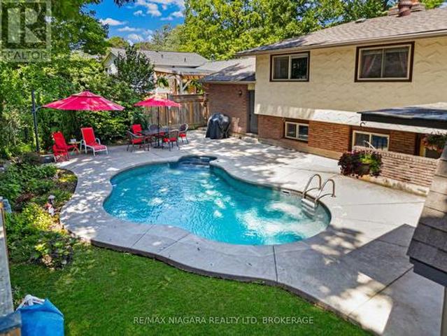 2581 Lepp Avenue, Niagara Falls Stamford, ON, L2J 2B9 house for sale | Listing ID X12243 | Royal LePage