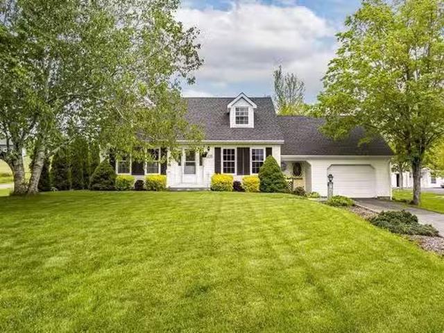 258 Falmouth person Road, Falmouth, NS, B0P 1L0 house for sa.