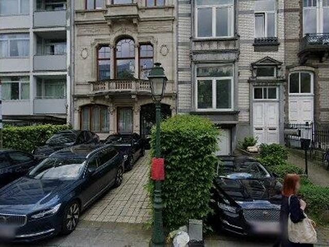 258 m2 office space for rent in Brussels Sint Pieters Woluwe