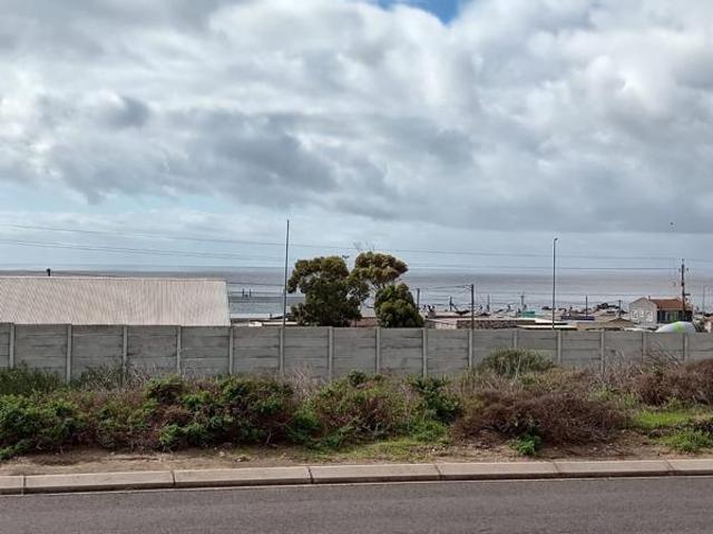 258 m² Land available in St Helena Views
