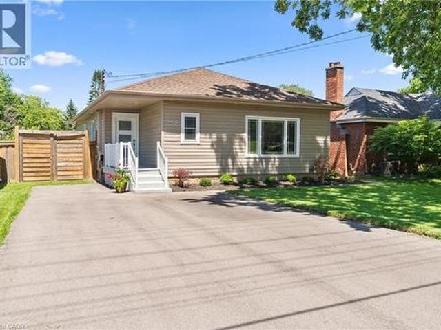 258 Sanatorium Road, Hamilton, ON, L9C 1Z9 house for sale | Listing ID 40850 | Royal LePage