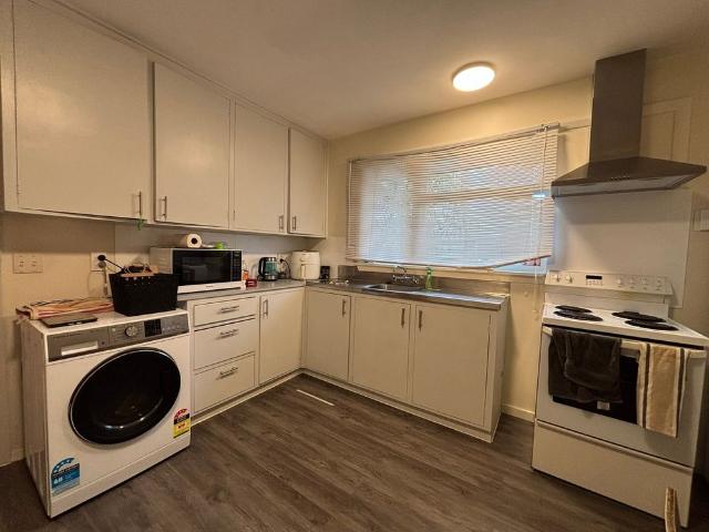2/597 Cashel Street