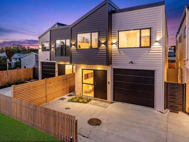 2/592 Massey Road, Mangere, Manukau City