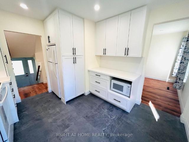 25 84 Barber Greene Road