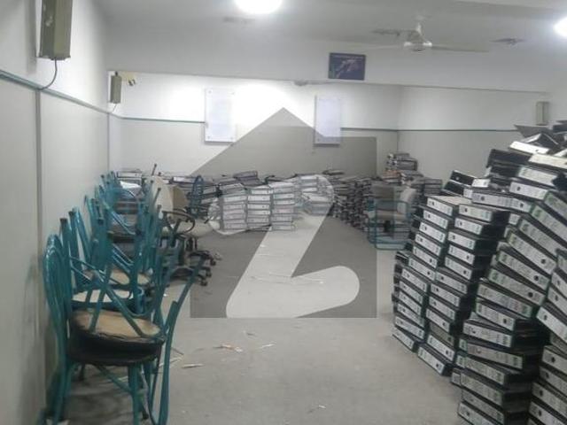 25,000 Sq Ft Massive Commercial Corporate Campus For Rent Near Hill Park / Shahrah e Faisal Karachi PECHS