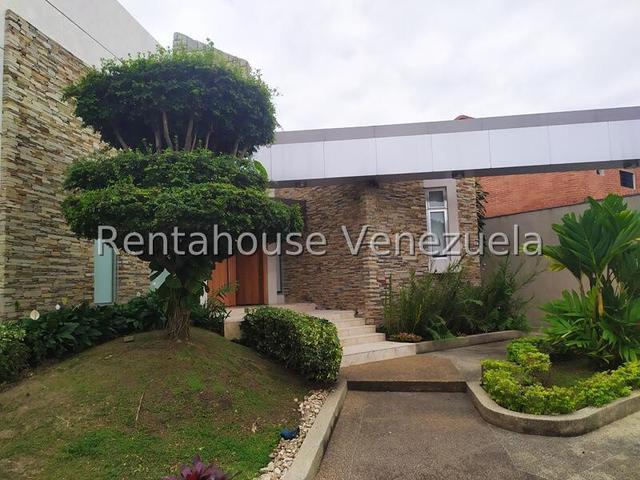 25 12053 Totalmente Remodelada Diseño minimalista hermosa casa en Venta en Guataparo