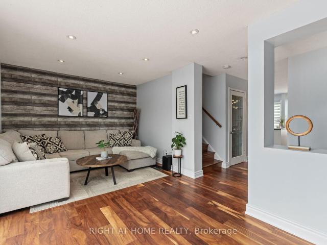 25 120 Falconer Drive, Mississauga | Sold, W12821 | Condos. Ca