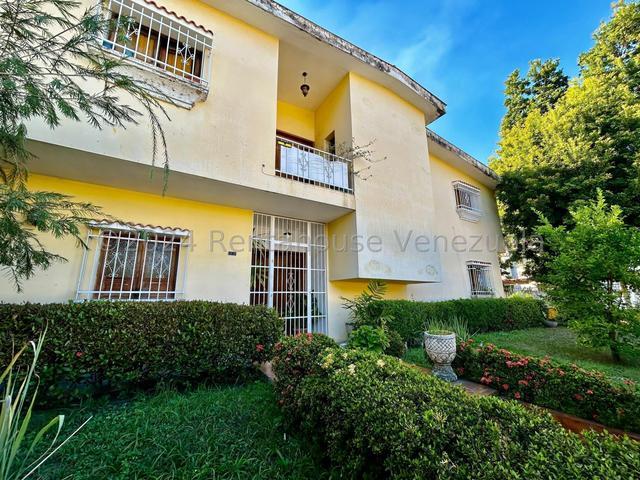 25 1275 Para la venta amplia y fresca casa comercial con buena iluminacion natural en La Viña Valencia