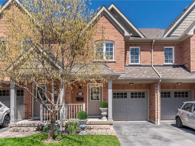 25 233 Duskywing Way, Oakville | For Sale @ $899,900 | Condos. Ca