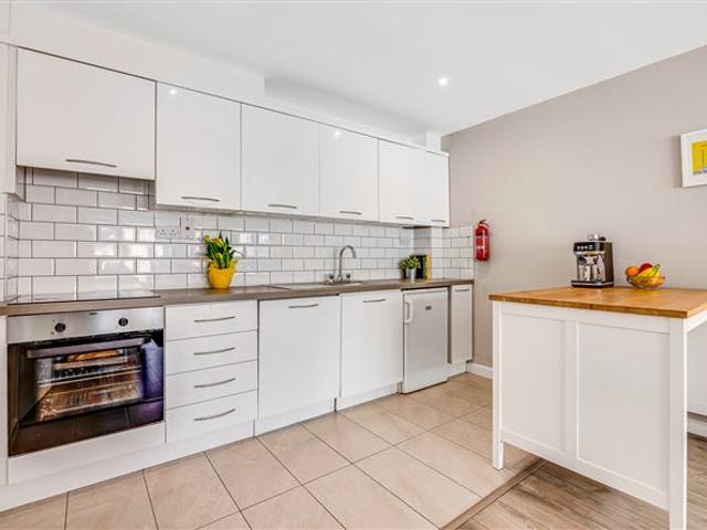25 Trinity Plaza, Tara Street, South City Centre, Dublin 2 Owen Reilly 4927 MyHome. Ie Residential