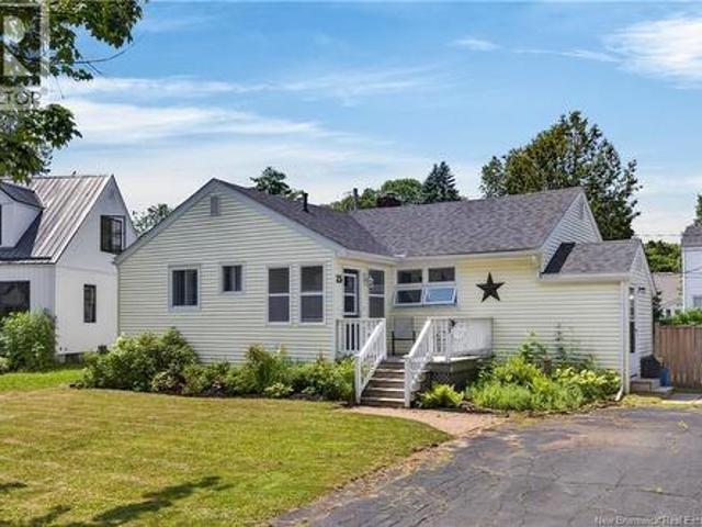25 Woodbine Crt, Fredericton, NB, E3B 2N5 house for sale | Listing ID NB143498 | Royal LePage