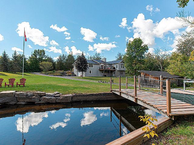 25 Acre Waterfall Cottage Estate
