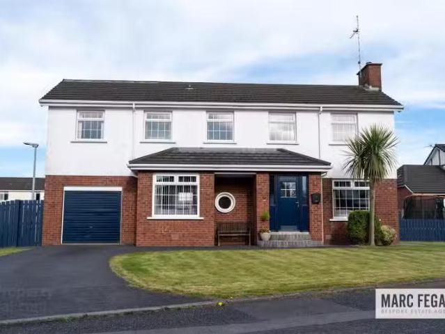 25 Ashgrove Drive