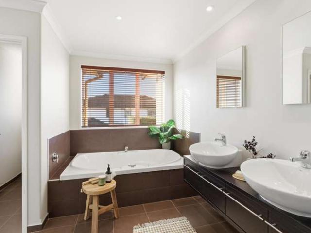 25 Applefield Court, Northwood, Christchurch City