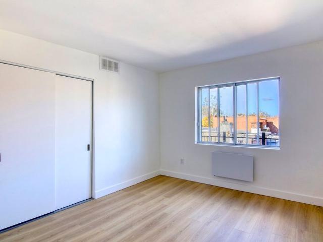 25 Avenue des Pins O