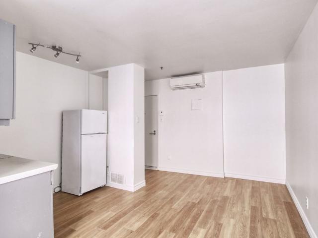 25 Avenue des Pins O