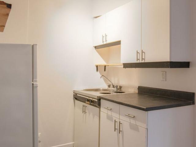 25 Avenue des Pins O