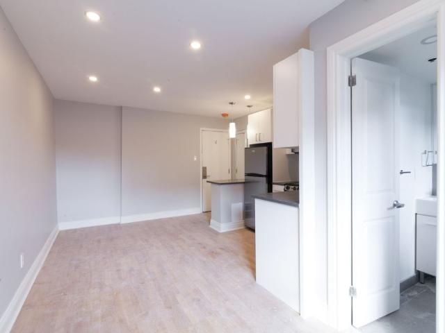 25 Avenue des Pins West