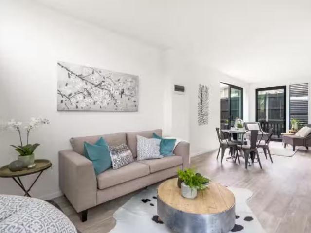 25 B & C Willoughby Avenue, Howick, Manukau City