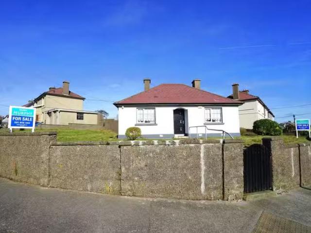 25 Bernard Place, Slievekeale, Waterford City, Co. Waterford.