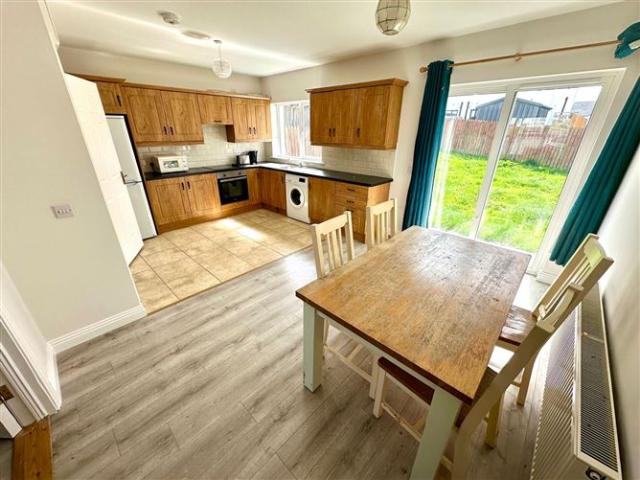 25 Bru Na Habhainn, Collooney, Co. Sligo E & M Scanlon Auctioneers & Estate Agents 4925 MyHome. Ie Residential